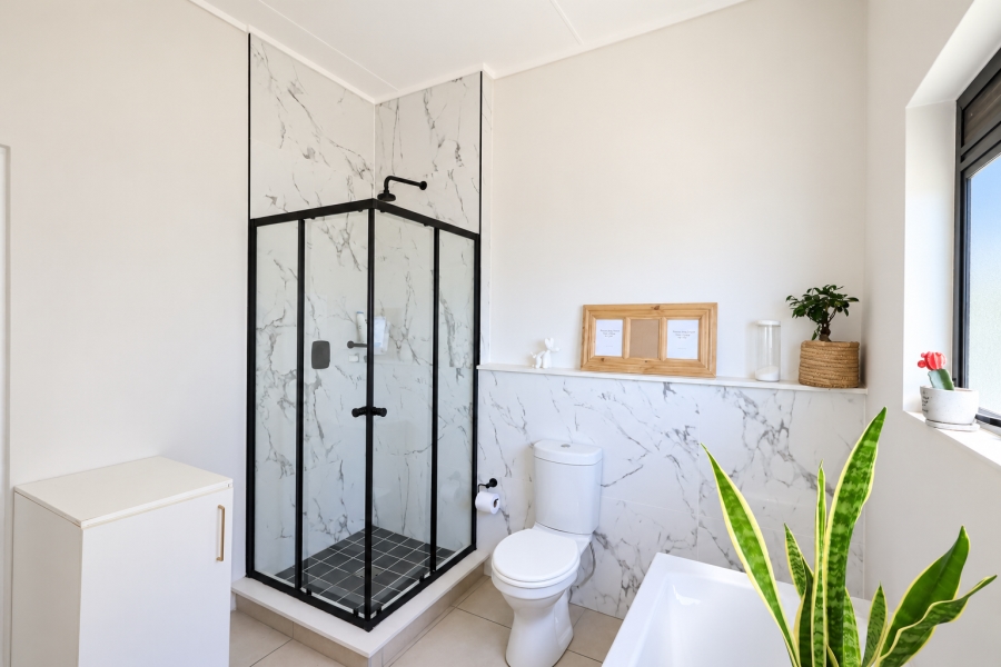 To Let 2 Bedroom Property for Rent in Sandown Western Cape
